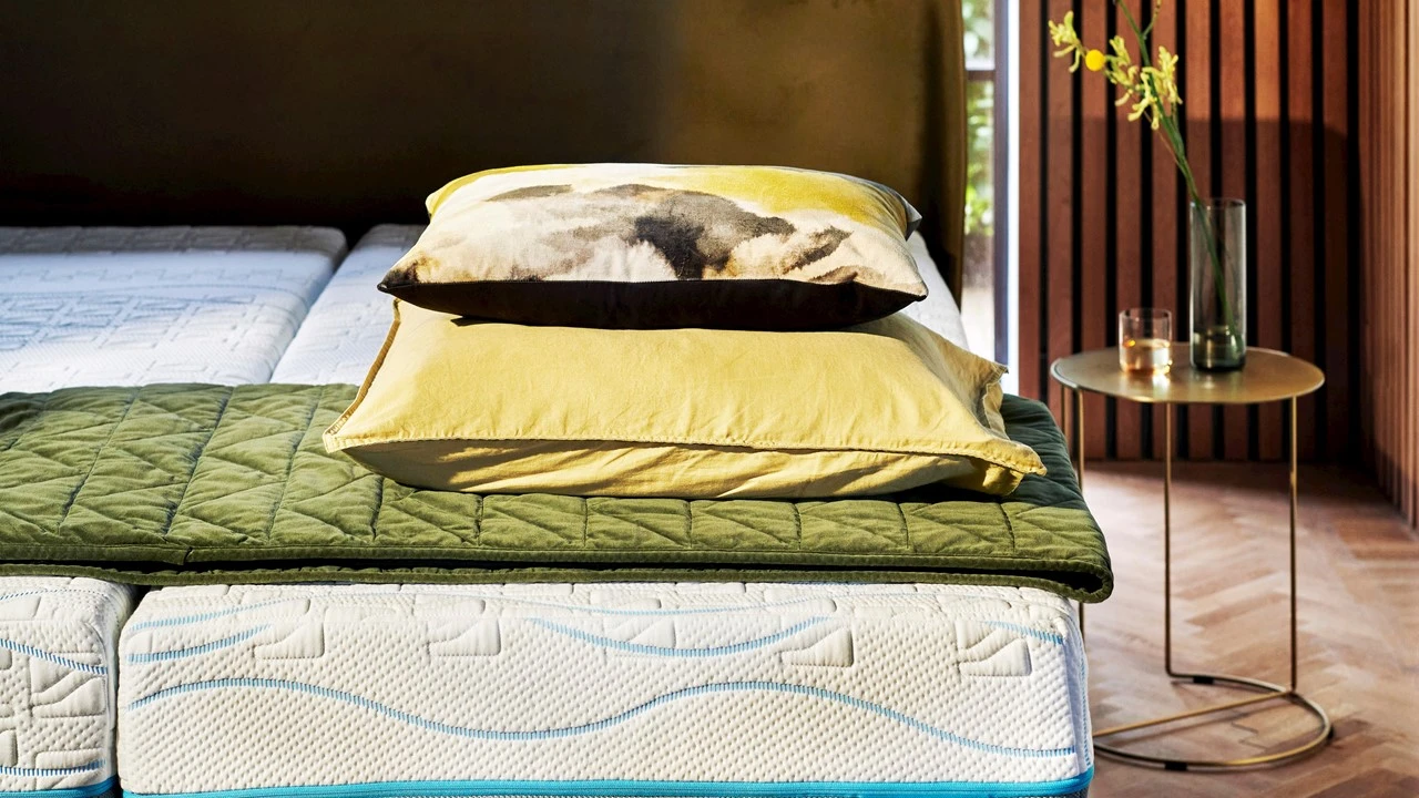 Boxspring Elite Cocoon vlak met Slow Motion 2 matras Boxspring Elite Cocoon Vlak Met Slow Motion 2 Matras -Beter Bed Boxspring Elite Cocoon vlak met Slow Motion 2 matras olijf 3