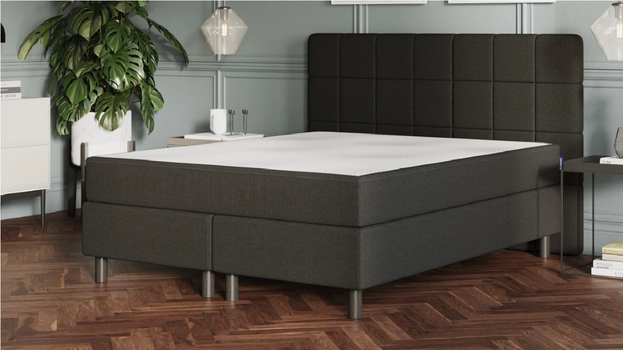 Boxspring Emma Deluxe Elegant vlak met gestoffeerd matras en poot zwart Boxspring Emma Deluxe Elegant Vlak Met Gestoffeerd Matras En Poot Zwart -Beter Bed Boxspring Emma Deluxe Elegant vlak met gestoffeerd matras dark grey